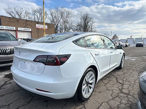 Used 2023 Tesla Model 3 Standard Range image 5
