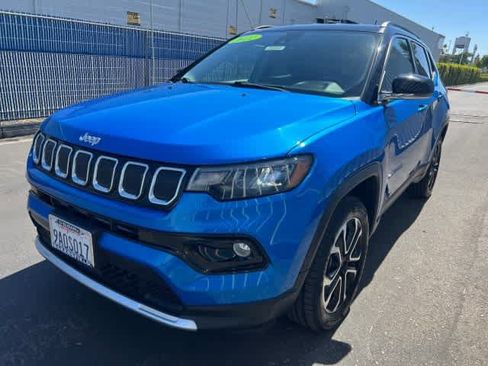 Used 2022 Jeep Compass Limited AWD/4WD image 9