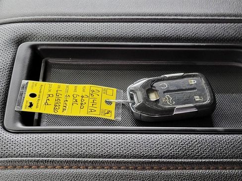 Used 2020 GMC Sierra 1500 AT4 w/ AT4 Premium Package image 27