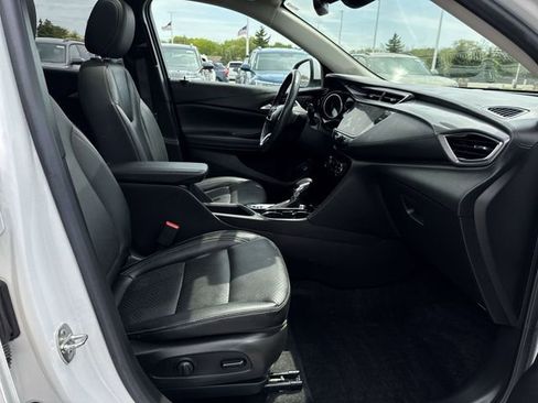 Used 2022 Buick Encore GX Essence w/ Experience Buick Package AWD/4WD image 28