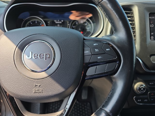 Used 2020 Jeep Cherokee Latitude Plus AWD/4WD image 21