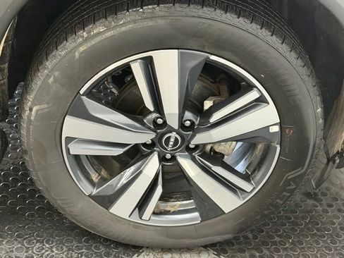 Used 2024 Nissan Rogue SL w/ SL Premium Package AWD/4WD image 42