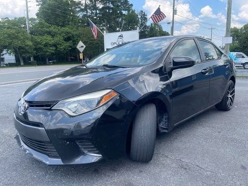 Used 2015 Toyota Corolla LE FWD image 5