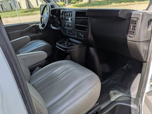 Used 2023 Chevrolet Express 3500 LS image 15
