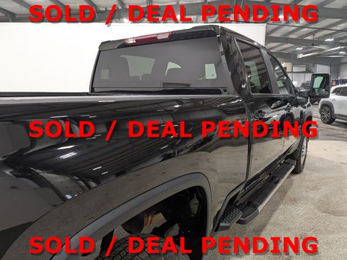 Used 2024 Chevrolet Silverado 2500 LT image 3