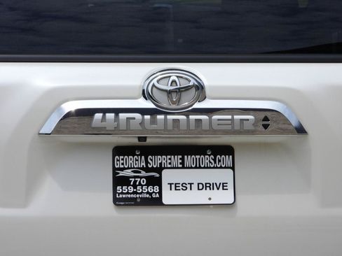 Used 2017 Toyota 4Runner Limited AWD/4WD image 30