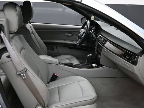 Used 2009 BMW 335i Convertible RWD image 20