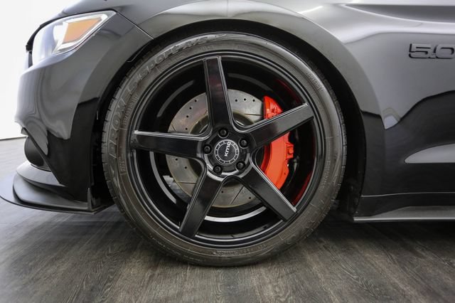 Used 2017 Ford Mustang GT Premium w/ GT Performance Package RWD image 40