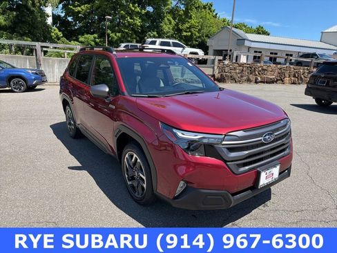 Certified 2025 Subaru Forester Premium AWD/4WD image 1