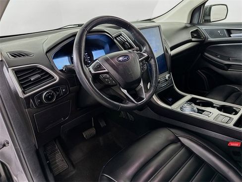 Used 2024 Ford Edge SEL image 17