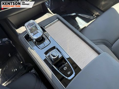 Used 2025 Volvo XC90 B6 Plus AWD/4WD image 20