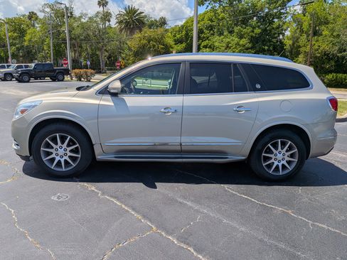 Used 2013 Buick Enclave Leather FWD image 7