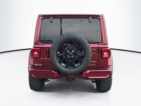 Used 2021 Jeep Wrangler Unlimited Sahara image 7
