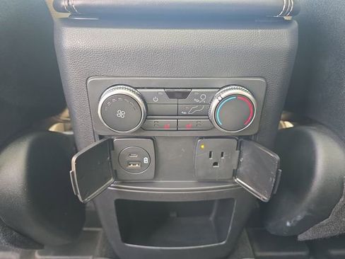 Used 2020 Ford Explorer Limited AWD/4WD image 33