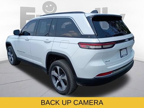 Used 2025 Jeep Grand Cherokee Limited AWD/4WD image 9
