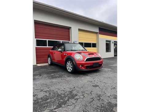 Used 2013 MINI Cooper S image 3