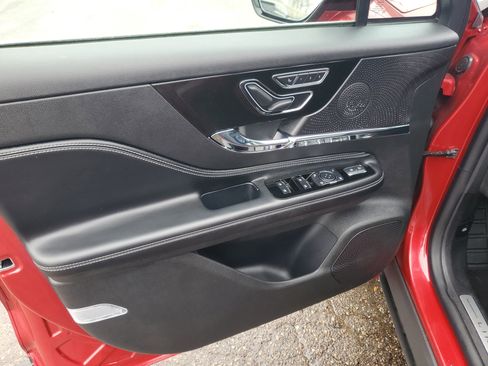 Certified 2023 Lincoln Corsair AWD w/ Equipment Group 101A image 10