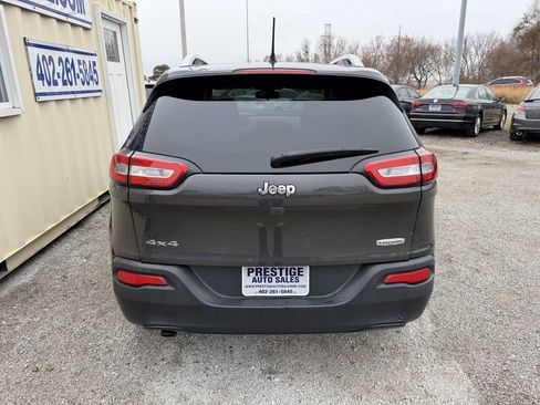 Used 2016 Jeep Cherokee Latitude w/ Cold Weather Group image 7