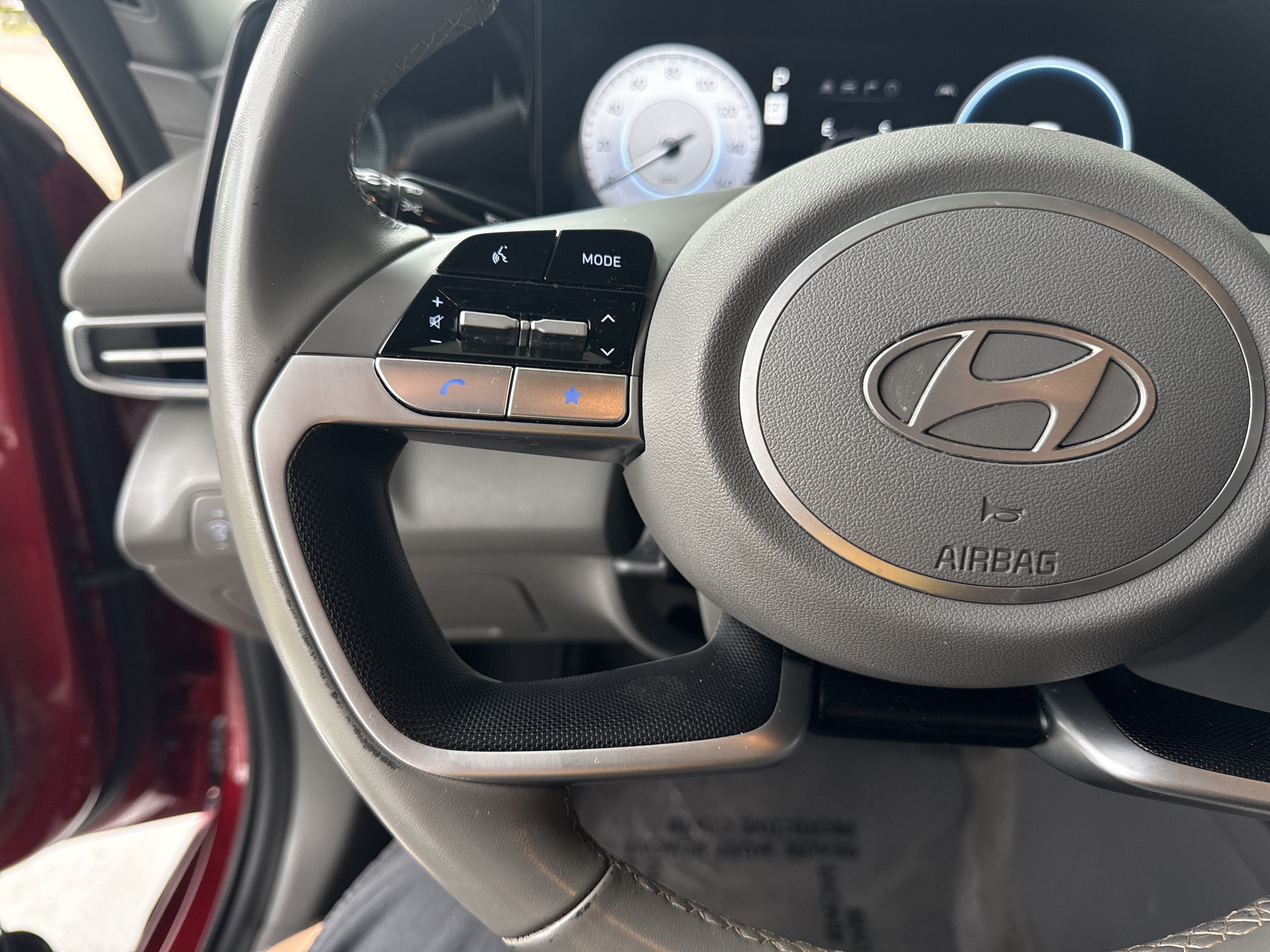 Used 2025 Hyundai Elantra SEL FWD image 18