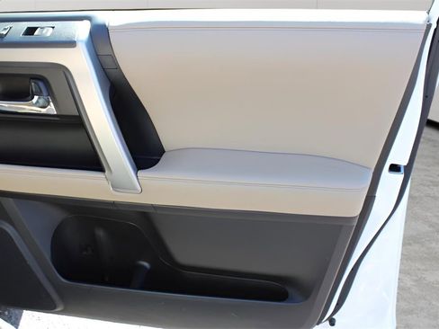 Certified 2023 Toyota 4Runner SR5 Premium image 28