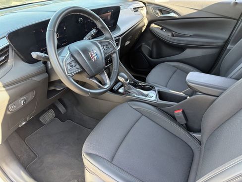 Certified 2024 Buick Encore GX Preferred FWD image 19