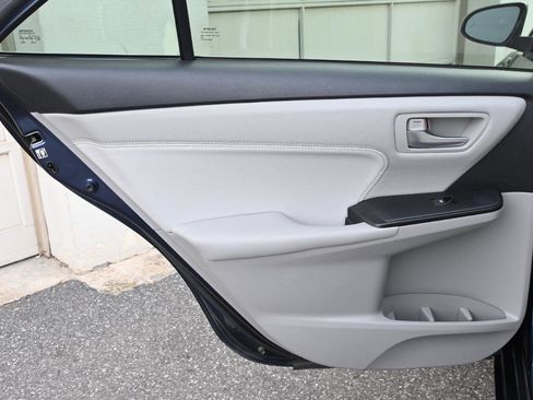 Used 2017 Toyota Camry XLE w/ Moonroof Package image 15