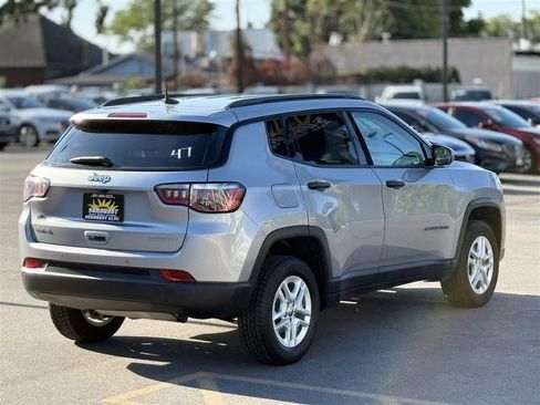 Used 2018 Jeep Compass Sport w/ Tech Group AWD/4WD image 7