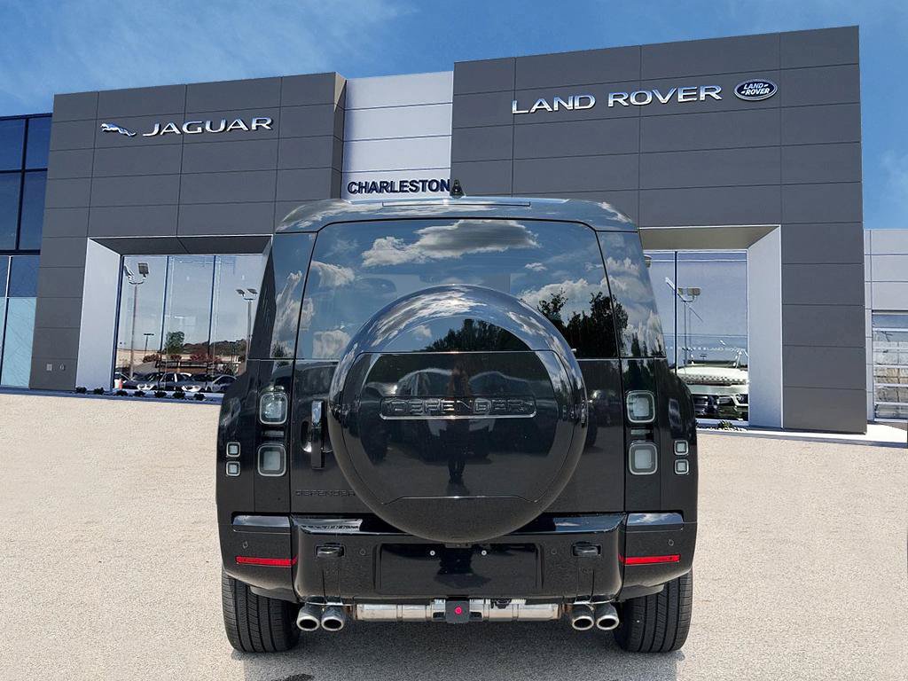 New 2026 Land Rover Defender 130 V8 AWD/4WD image 4