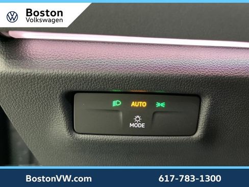 New 2026 Volkswagen Tiguan SE image 22