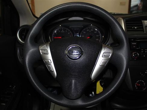 Used 2015 Nissan Versa SV image 15