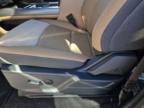 New 2026 Ford F250 XLT w/ FX4 Off-Road Package image 23