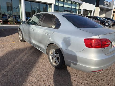 Used 2012 Volkswagen Jetta TDI image 5