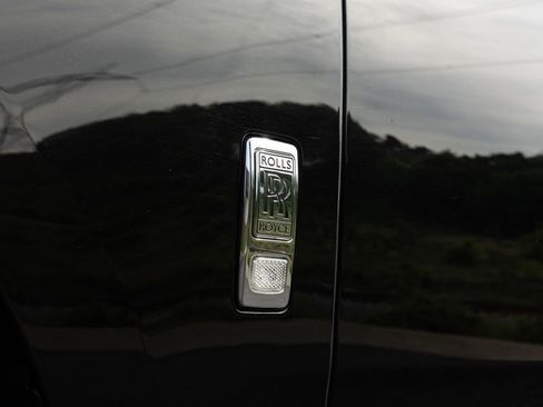 Certified 2021 Rolls-Royce Cullinan AWD/4WD image 18
