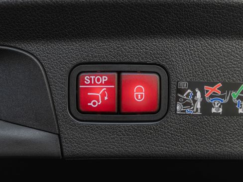 New 2026 Mercedes-Benz GLE 53 AMG 4MATIC Coupe image 35