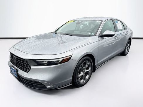 Certified 2023 Honda Accord EX image 3