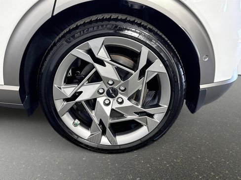 New 2024 Genesis GV60 Performance image 33