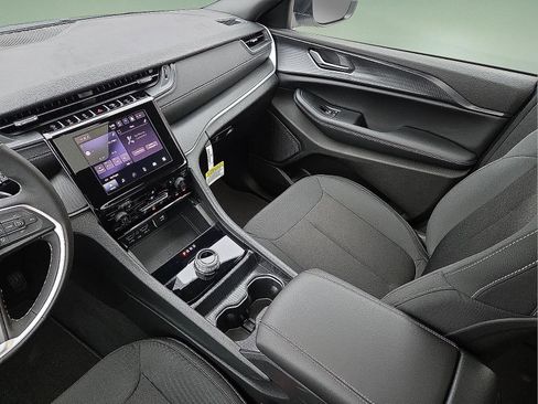 New 2026 Jeep Grand Cherokee Laredo X AWD/4WD image 12