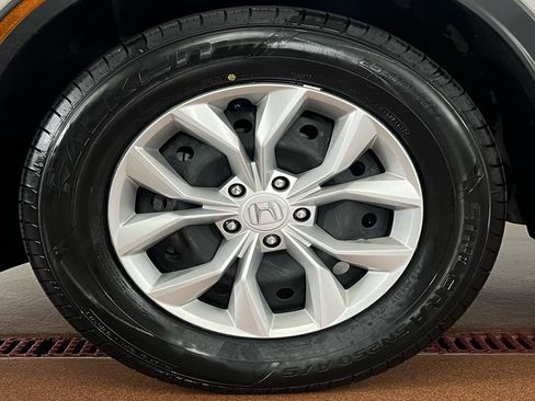 Used 2025 Honda CR-V LX image 8