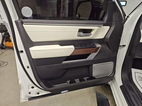Used 2024 Toyota Sequoia Capstone AWD/4WD image 16