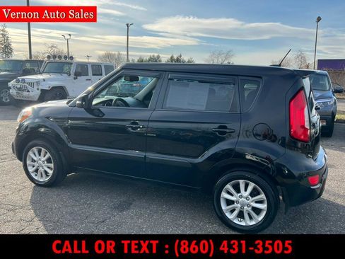 Used 2013 Kia Soul + image 11