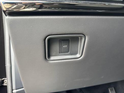 Used 2024 Land Rover Range Rover Sport SV Edition One Obsidian Black image 18