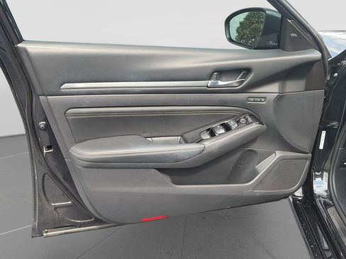 Used 2021 Nissan Altima 2.5 Platinum AWD/4WD image 9