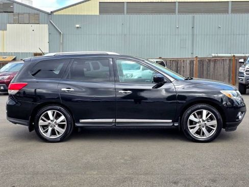 Used 2016 Nissan Pathfinder Platinum AWD/4WD image 8