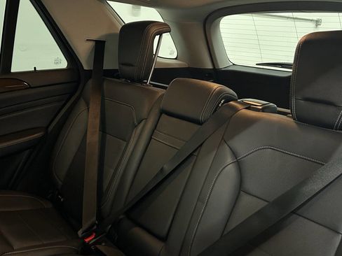 Used 2015 Mercedes-Benz ML 250 BlueTEC 4MATIC w/ Premium 1 Package image 27