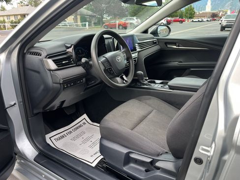 Used 2025 Toyota Camry LE FWD image 10