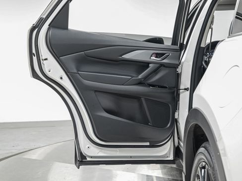 Used 2023 MAZDA CX-9 Touring Plus image 28