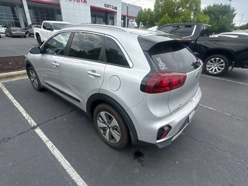 Used 2021 Kia Niro LX FWD image 2