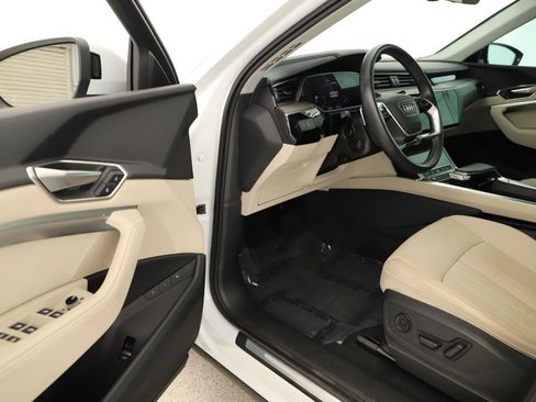 Certified 2024 Audi Q8 e-tron Premium AWD/4WD image 14