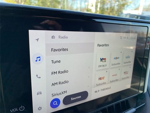 Used 2023 Toyota RAV4 SE image 24