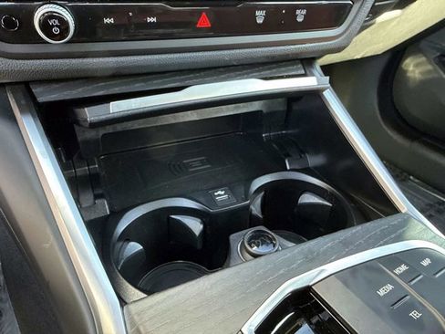 Used 2026 BMW 330i Sedan w/ M Sport Package RWD image 29